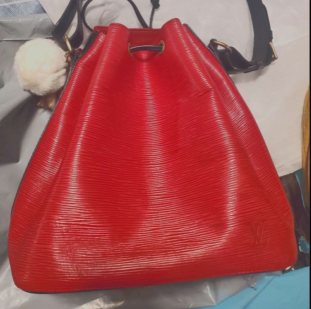 Authentic Louis Vuitton Noe Red Bucket Bag